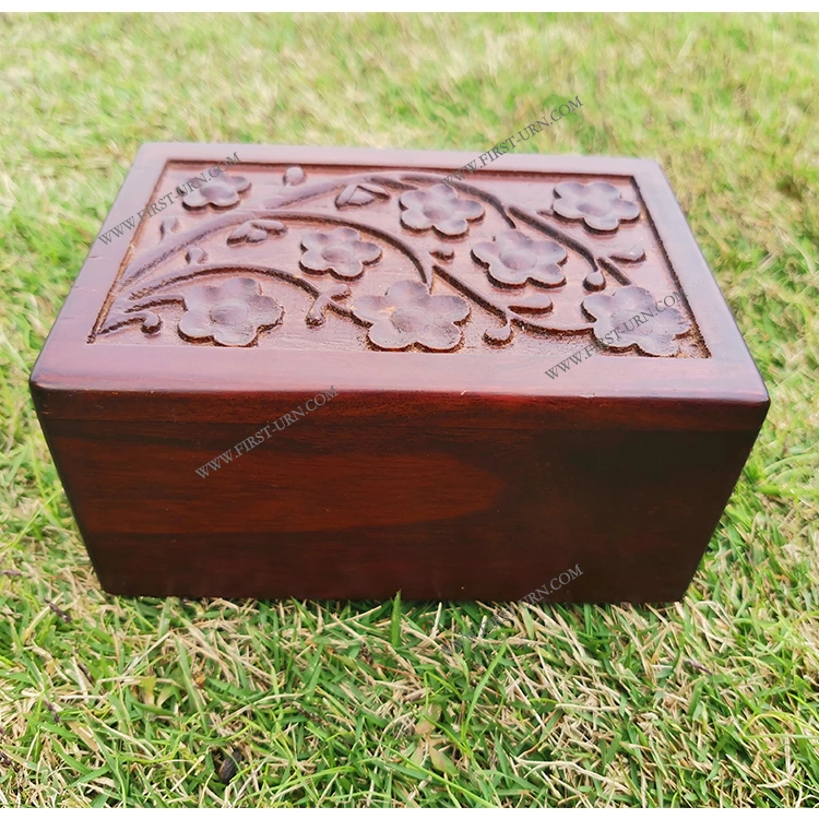 Choosing the Perfect Carved Wood Urn Factors to Consider for a Meaningful Memorial