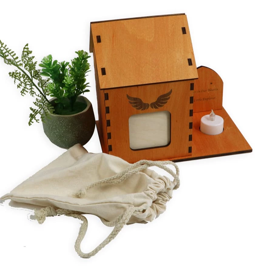 Buckle Fixations Design House Cremation Urn for Pets