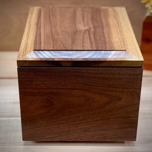 Walnut Cremation Urns for Adult