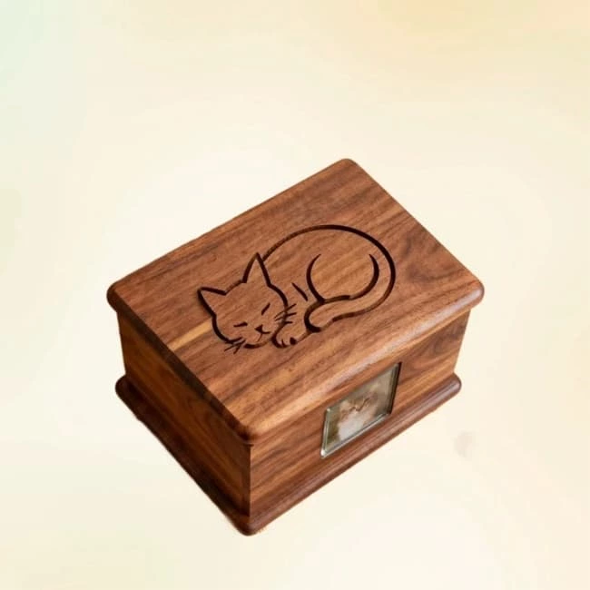 Lovely Engraving Cat Cremation Urn for Ashes