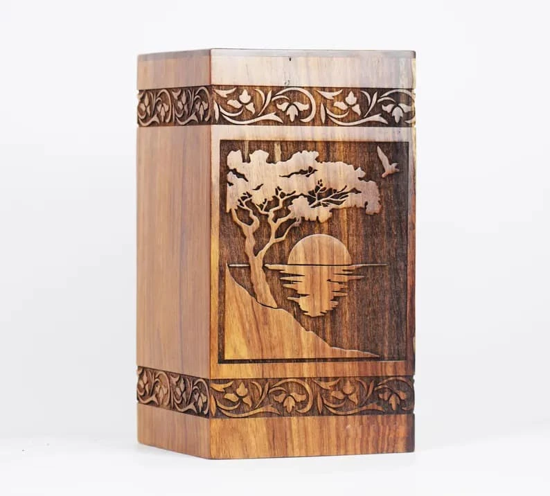 Engravings Pattern Wooden Cremation Urn for Human or Pets