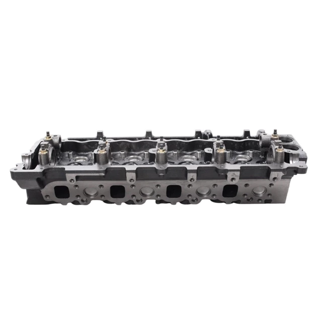 Isuzu 4HF1 Cylinder Head