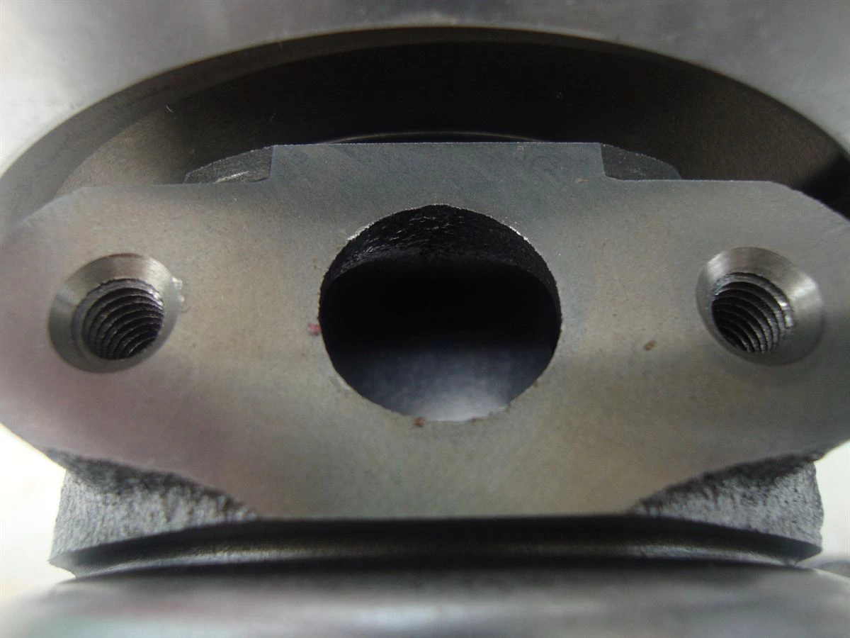 DCEC ISDe4 4 Cylinder HE221W Turbocharger