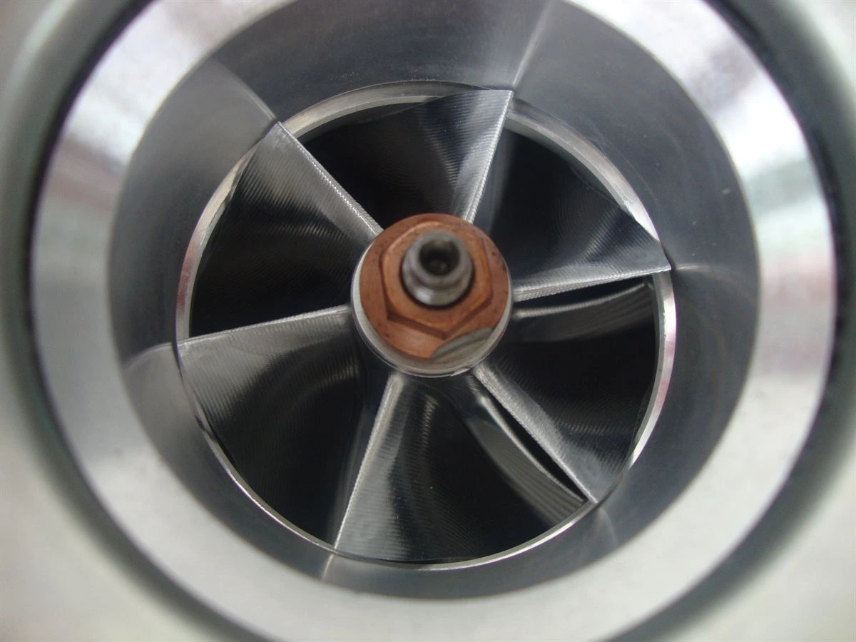 DCEC ISDe4 4 Cylinder HE221W Turbocharger