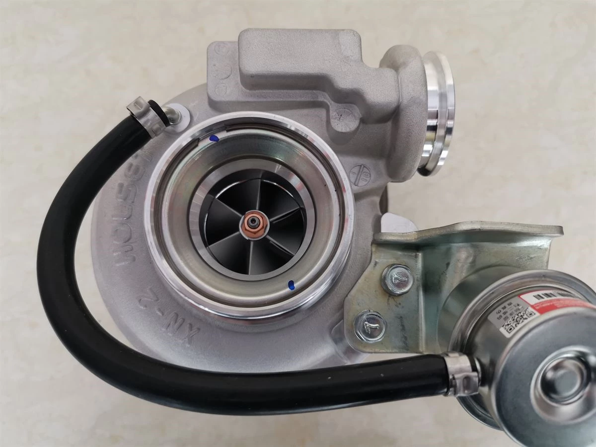 DCEC ISDe4 4 Cylinder HE221W Turbocharger