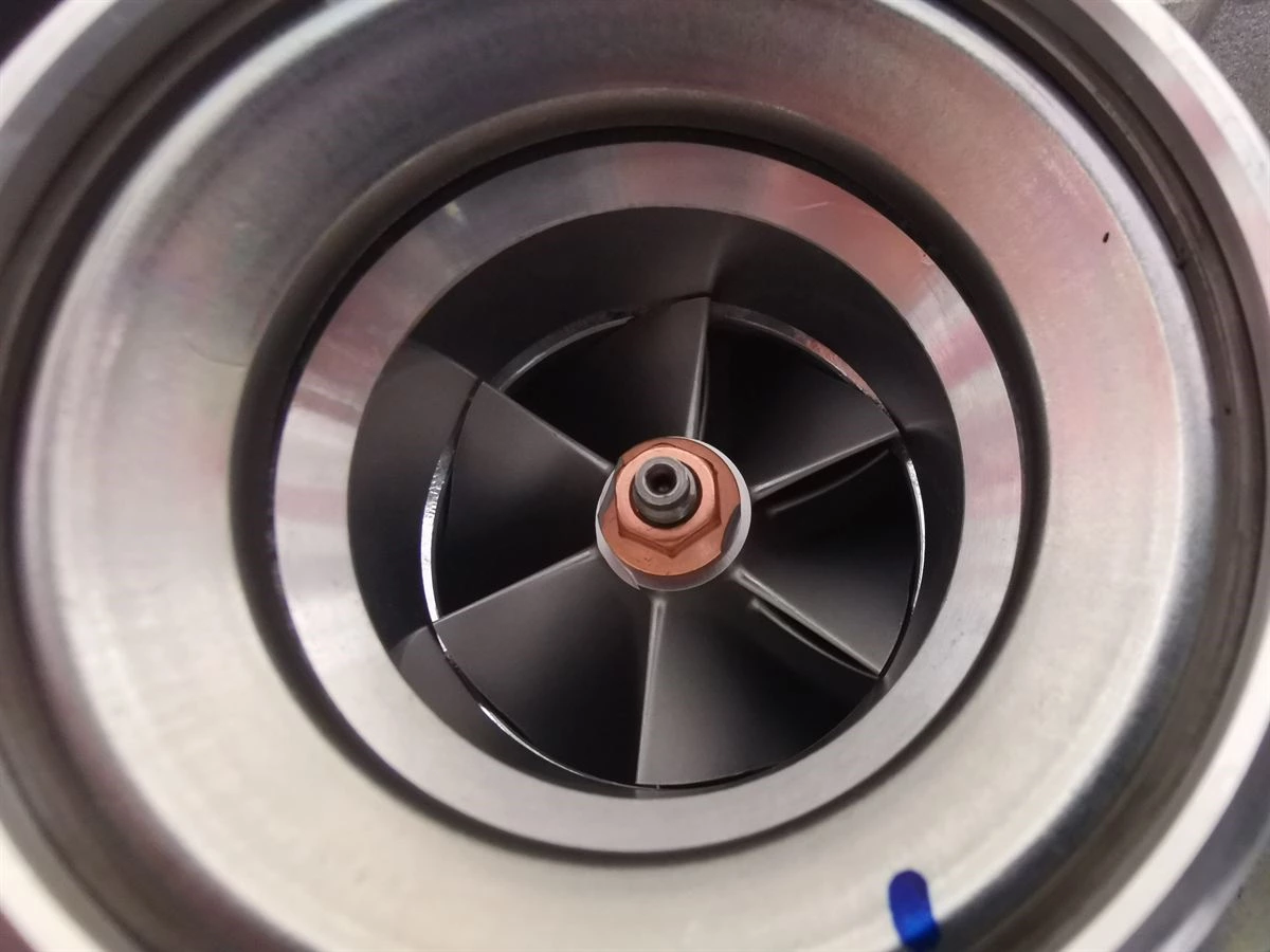 DCEC ISDe4 4 Cylinder HE221W Turbocharger
