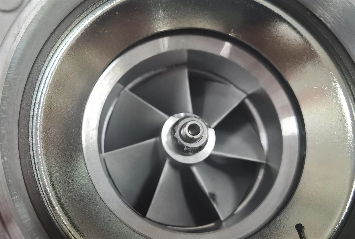 Cummins HX40W Turbocharger
