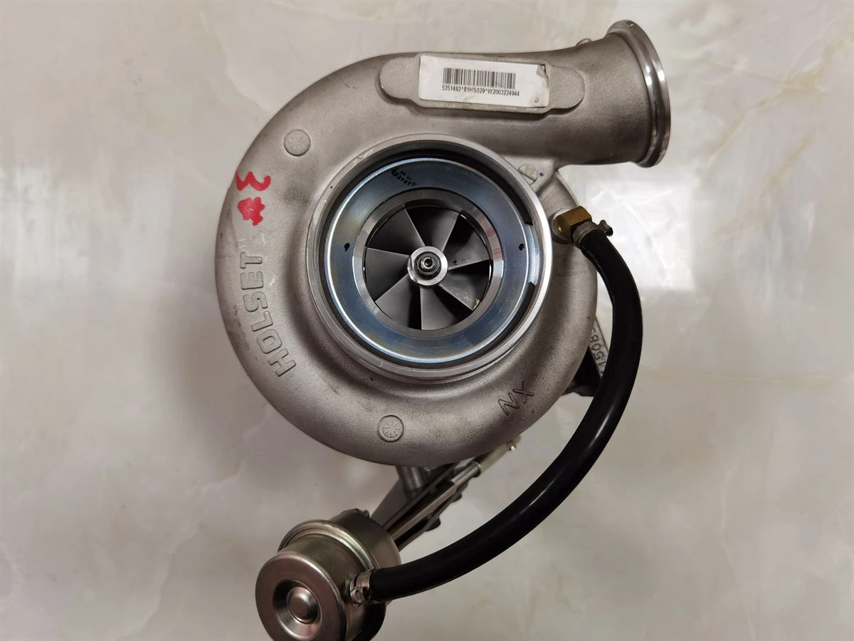 Cummins HX40W Turbocharger