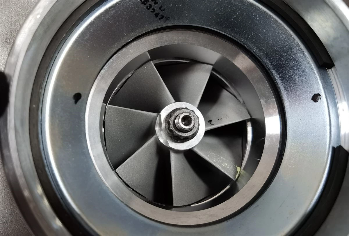 Cummins HX40W Turbocharger